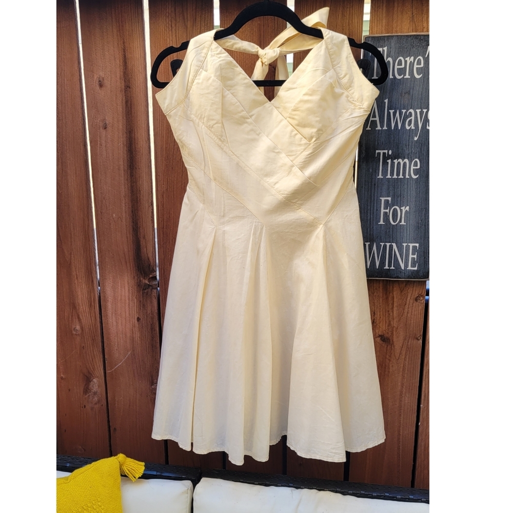 Papillon 💛 Halter Fit & Flare Cream Brunch/Summer Dress 💛 Sz S